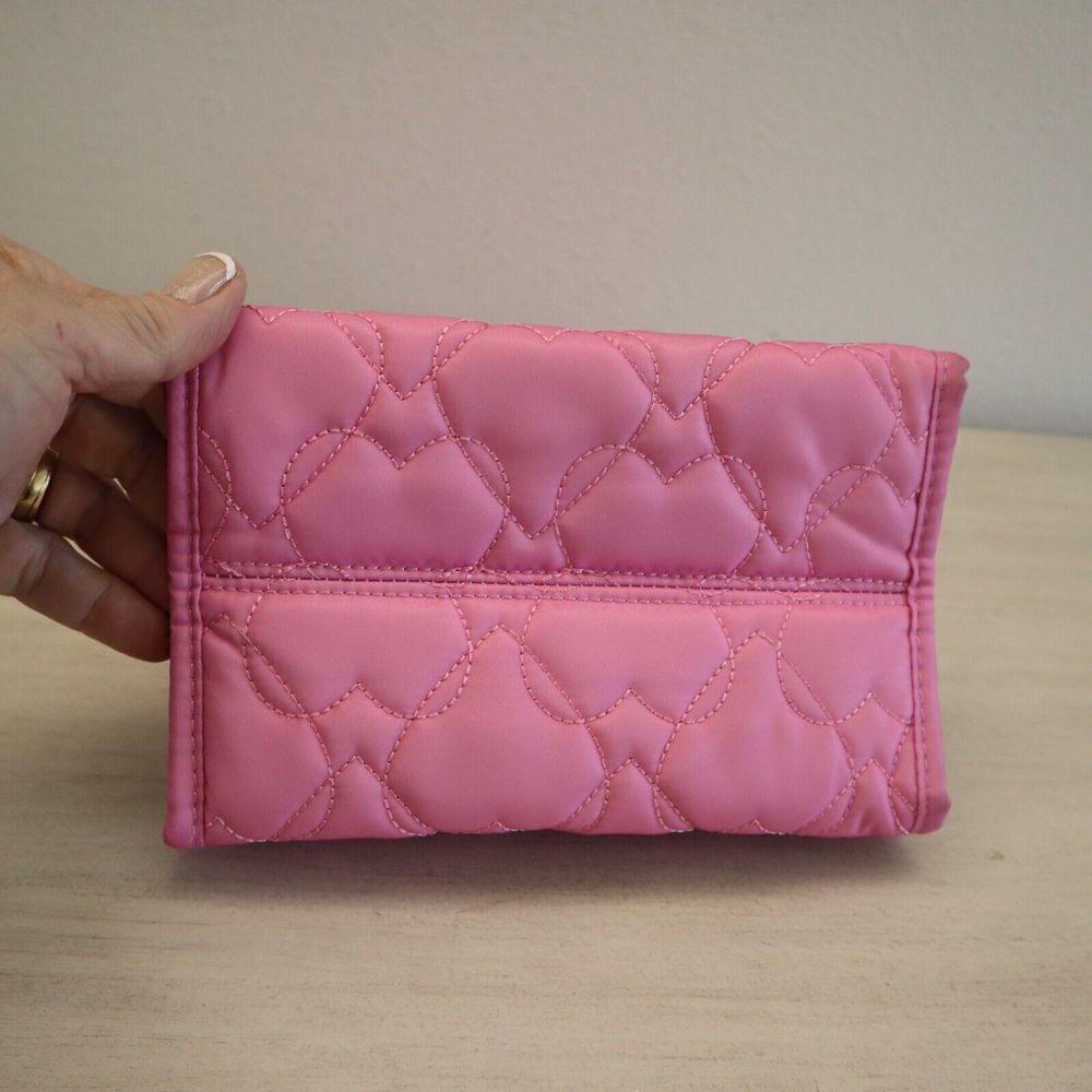 Betsey Johnson TBJ-1299 Pink Embroidered Hearts N/S Flap Lunch Tote Bag - Picture 3 of 8